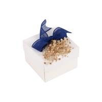 8.8.6 ölçüsünde içi boş üzeri cipso çiçek ve fiyonklu hazır kutu